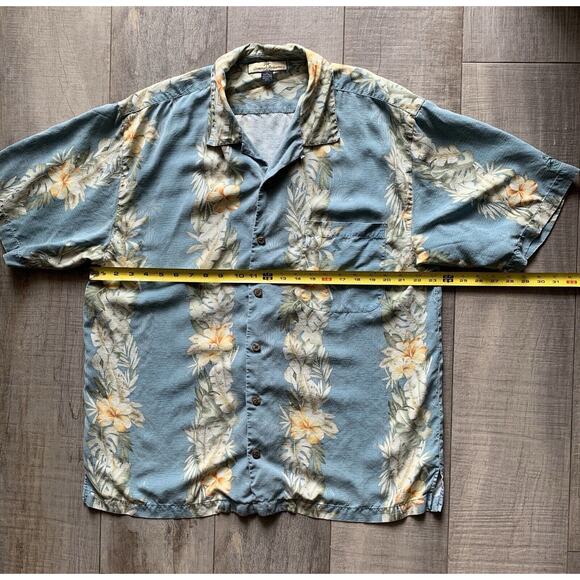 Tommy Bahama Hawaiian Silk Shirt Men's L Blue Floral Palm Pocket Button Up - Picture 2 of 3